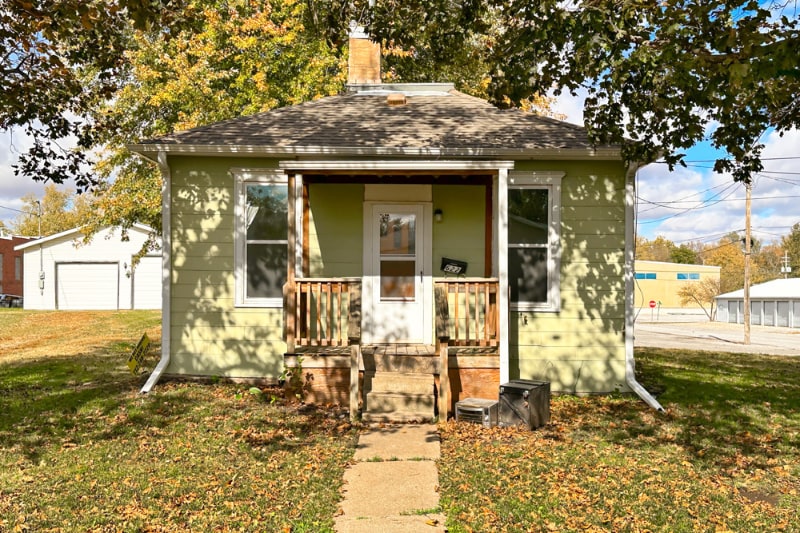 622 E Stuart St in Clarinda, IA - Foto de edificio