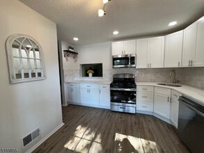67 Woodward Ln in Bernards, NJ - Building Photo - Building Photo