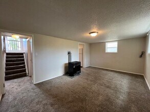 720 Haines Ave, Unit B in Rapid City, SD - Foto de edificio - Building Photo