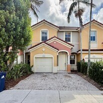 16660 SW 83rd Ln in Miami, FL - Building Photo