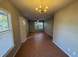 558 Congress Ave in San Antonio, TX - Foto de edificio - Building Photo