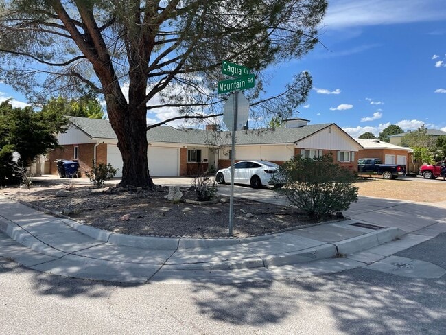 property at 1401 Cagua Dr NE