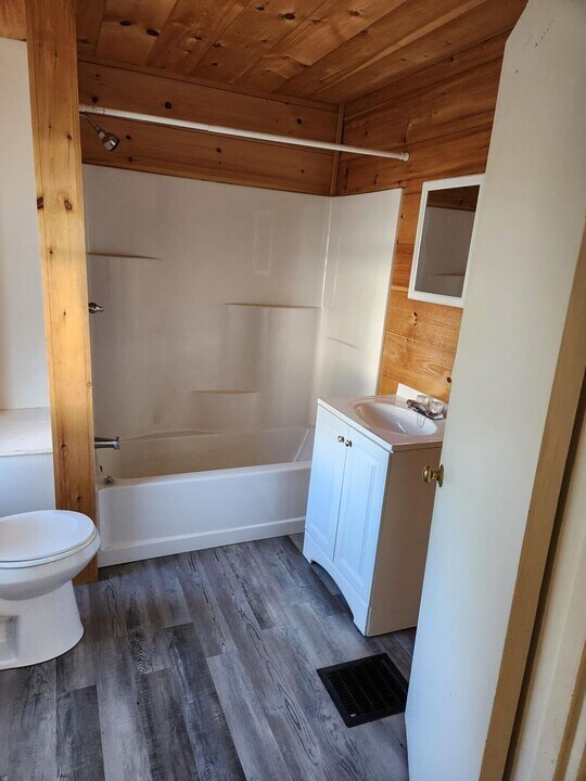 11 Central St in Veazie, ME - Building Photo