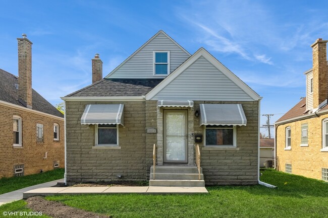 property at 7705 W Montrose Ave