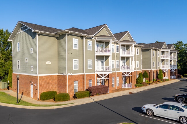 The Manor in Pineville, NC - Building Photo - Building Photo
