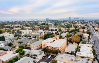 382 Coronado Ave, Unit Belmont Heights condo in Long Beach, CA - Building Photo - Building Photo