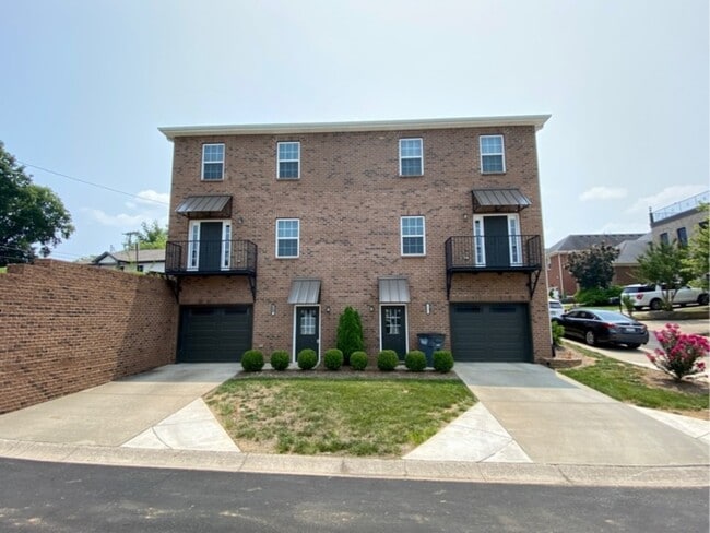 123 Bogard Ln