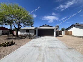 1018 W Grovers Ave in Phoenix, AZ - Building Photo