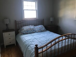 23 Prospect Ave in Niantic, CT - Building Photo - Building Photo