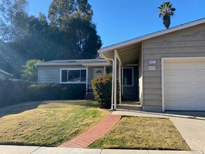 4972 Tierra Baja Way in San Diego, CA - Building Photo - Building Photo