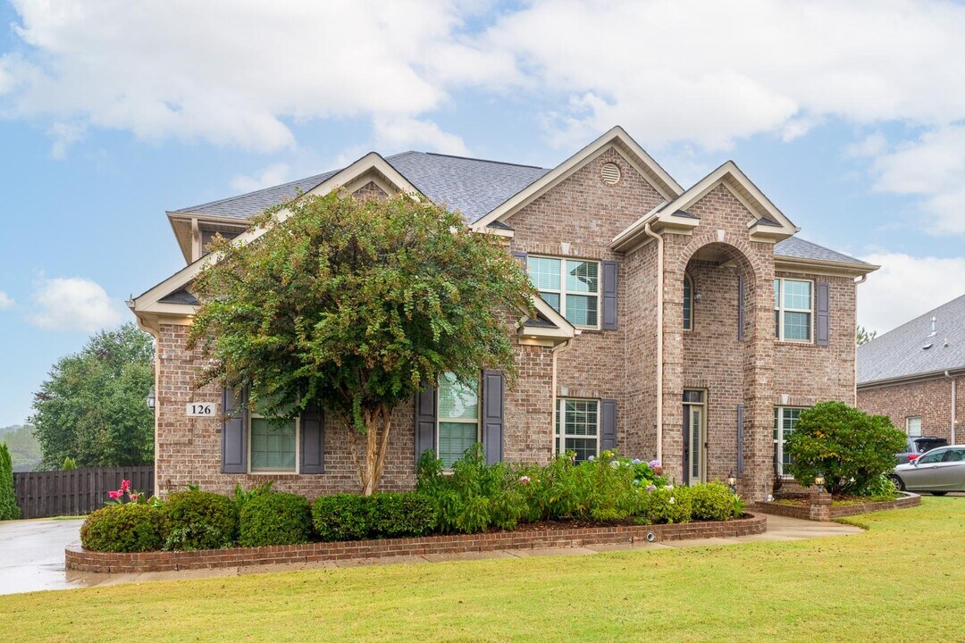 126 Autumn Wind Dr in Madison, AL - Building Photo