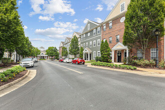 The Pointe At New Town in Williamsburg, VA - Building Photo - Building Photo