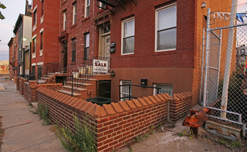 67 Rapelye St in Brooklyn, NY - Building Photo - Building Photo