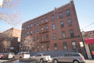 35-51 95th St in Flushing, NY - Building Photo - Building Photo