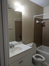 1001 Abada Ct NE in Palm Bay, FL - Building Photo - Building Photo