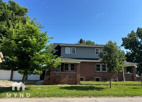 1724 Woodlawn Ave in Indianapolis, IN - Building Photo
