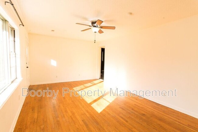 1011 Dry Creek Ln in Hixson, TN - Building Photo - Building Photo