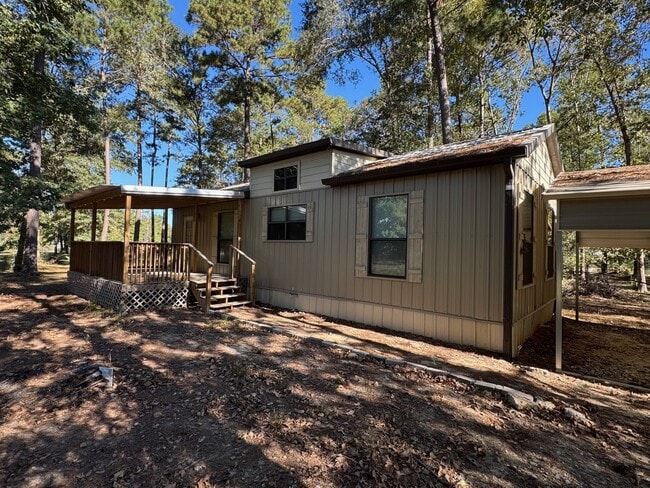 property at 121 Woodway Acres