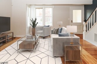 24 Montague Pl in Montclair, NJ - Building Photo - Building Photo