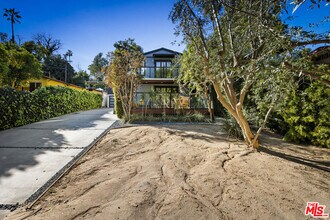 1057 N Ave 49 in Los Angeles, CA - Building Photo - Building Photo