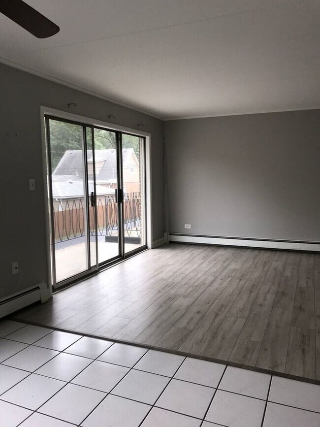 9735 S Cicero Ave in Oak Lawn, IL - Building Photo - Building Photo