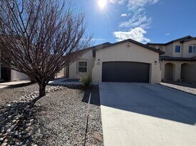 5852 Mafraq Ave NW in Albuquerque, NM - Building Photo