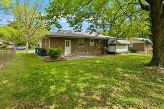 2 Forest Home Ct in St. Louis, MO - Building Photo - Building Photo