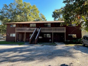 7001 SW 6th Pl in Gainesville, FL - Building Photo - Building Photo