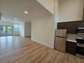 478 S Main St in Independence, OR - Building Photo - Building Photo