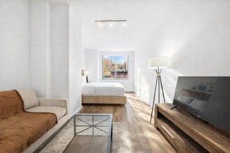 7 Sniffen Ct in New York, NY - Building Photo - Building Photo