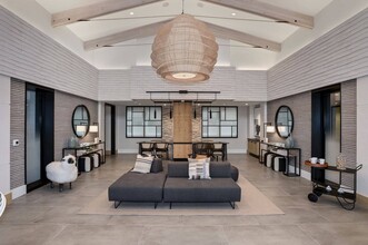 The Enclave at Potomac Club in Woodbridge, VA - Building Photo - Building Photo