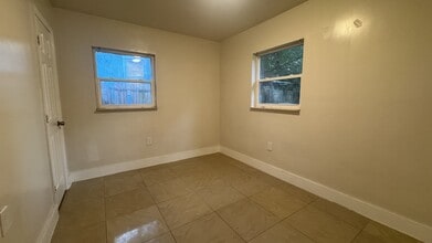 1044 Maynard St in Jacksonville, FL - Building Photo - Building Photo