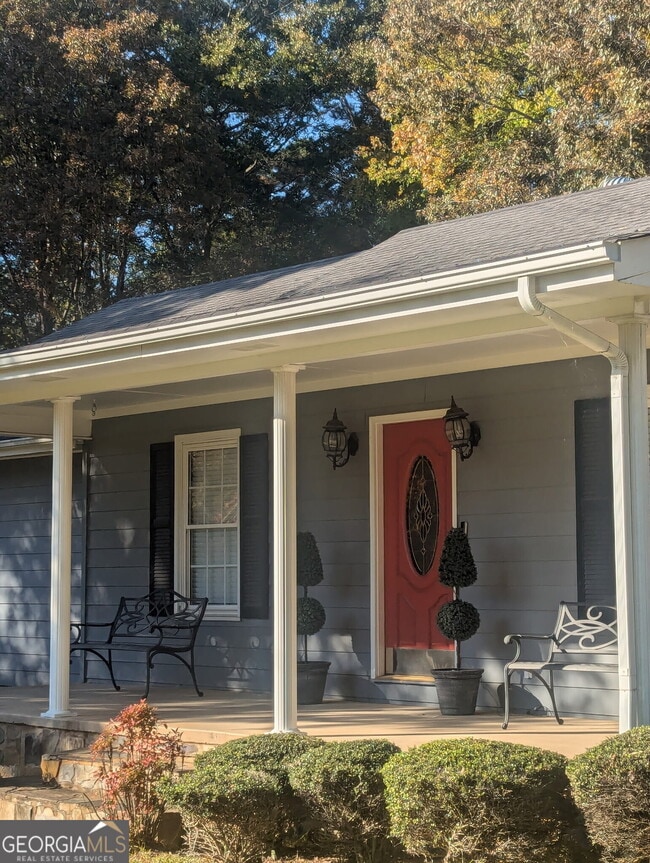 1084 Macedonia Rd in Newnan, GA - Building Photo - Building Photo