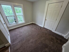 420 Maple St in Eau Claire, WI - Building Photo - Building Photo