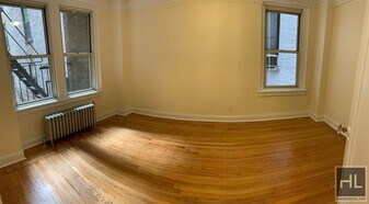 EAST 10 STREET in New York, NY - Building Photo