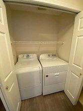 18501 SE Newport Way in Issaquah, WA - Building Photo - Building Photo