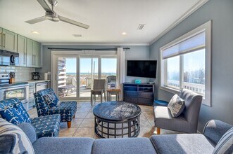 1205 Ocean Blvd in Holly Ridge, NC - Building Photo - Building Photo