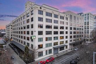 The Avenue Lofts in Portland, OR - Foto de edificio - Building Photo