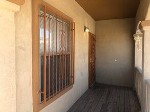 1722 E Rio Grande Ave in El Paso, TX - Foto de edificio - Building Photo