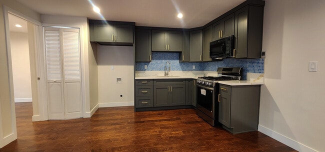 3015 Future Pl in Los Angeles, CA - Building Photo - Building Photo
