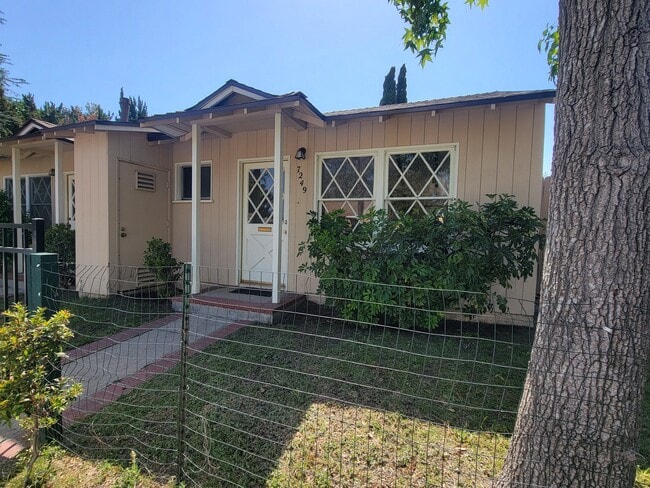 7249 Allott Ave, Unit 7249A
