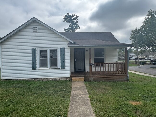 property at 1032 E Locust St