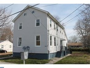 9 Francis St in Wrightstown, NJ - Building Photo - Building Photo