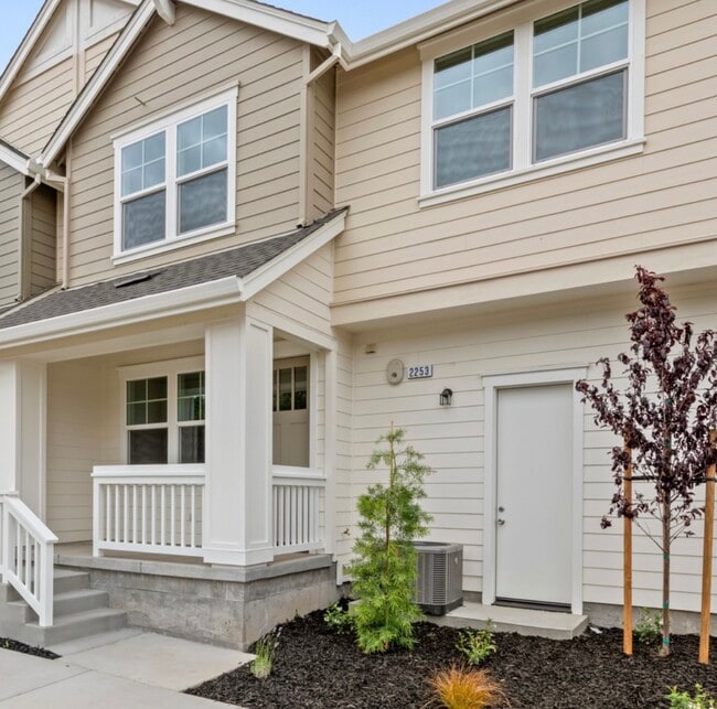 property at 2253 Vanderford Dr