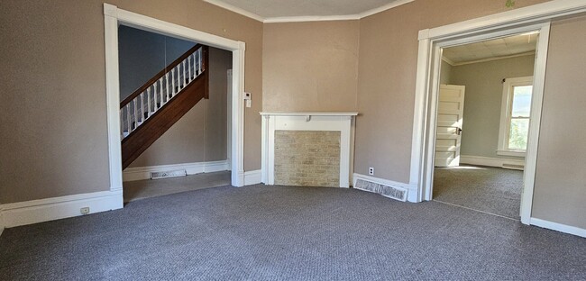 property at 602 E Ravine Ave