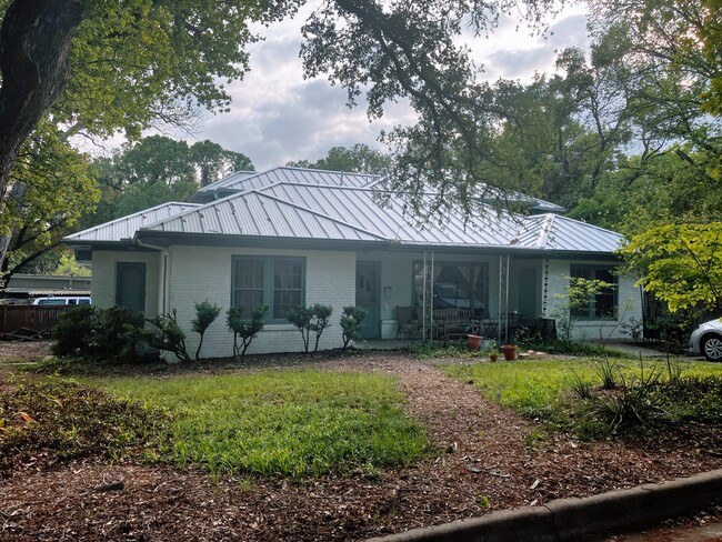 property at 4000 Crescent Dr