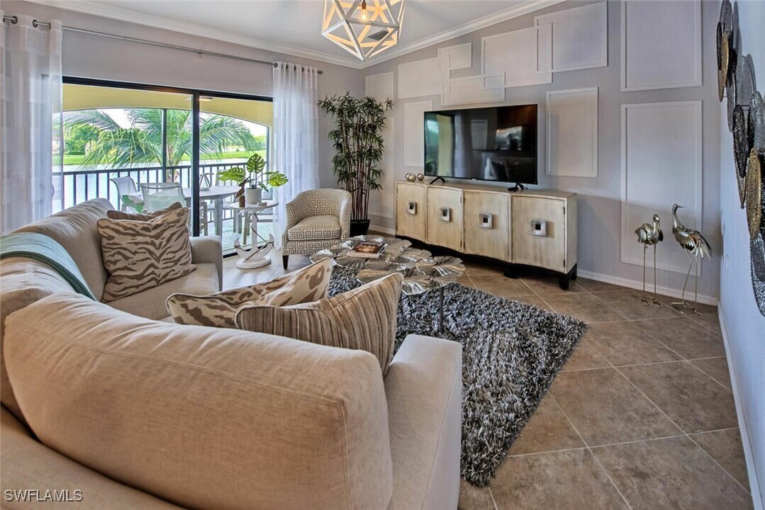 9513 Avellino Wy in Naples, FL - Foto de edificio