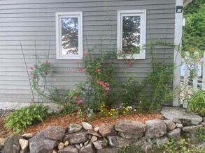 326 Reservoir Dr in Weare, NH - Building Photo - Building Photo