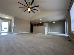 145 Kale Ct in St. Robert, MO - Building Photo - Building Photo