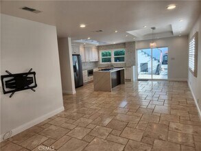 17512 Lanark St in Los Angeles, CA - Building Photo - Building Photo